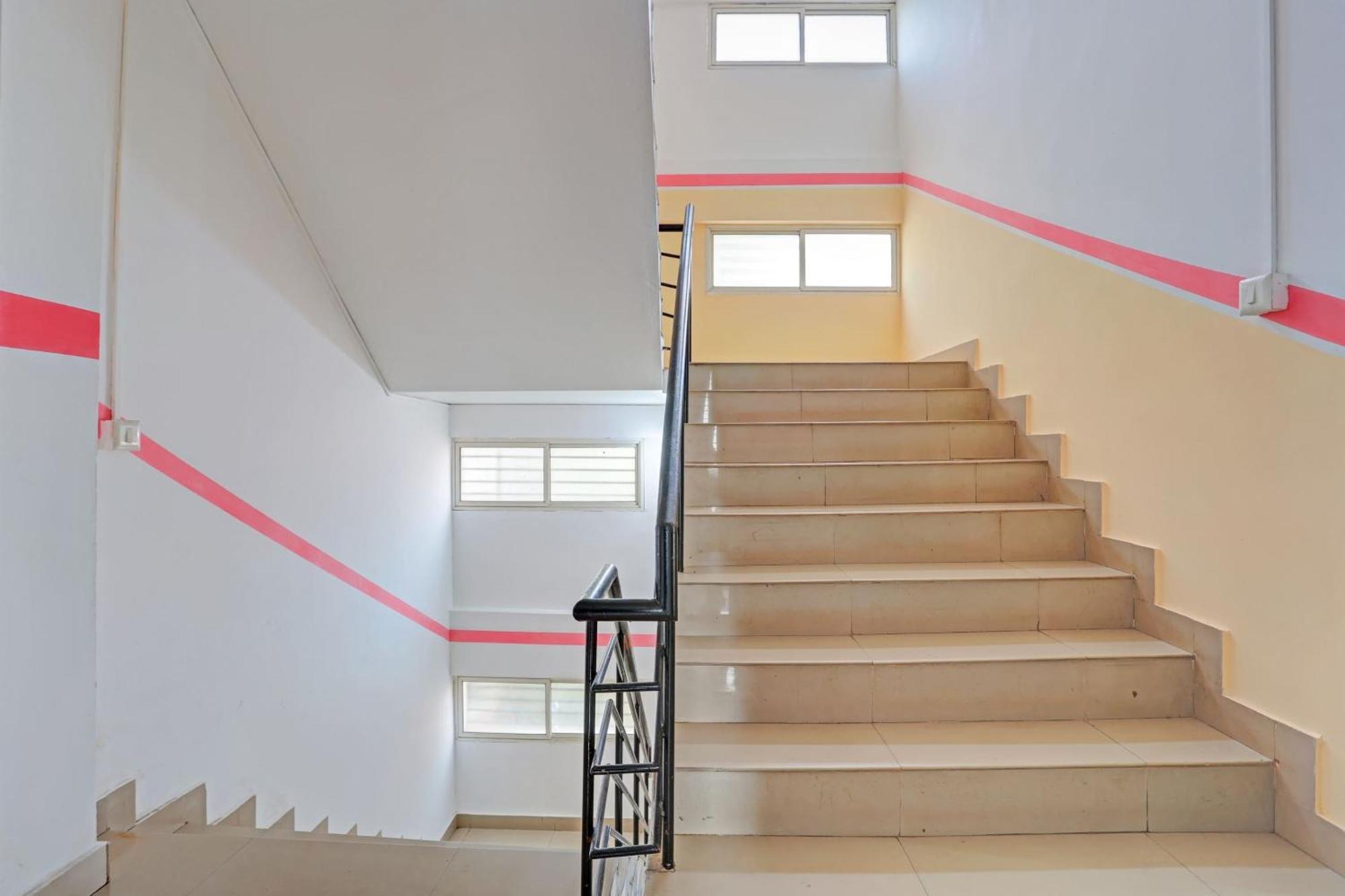 Hotel Spot On The New View Regency à Thiruvananthapuram Extérieur photo