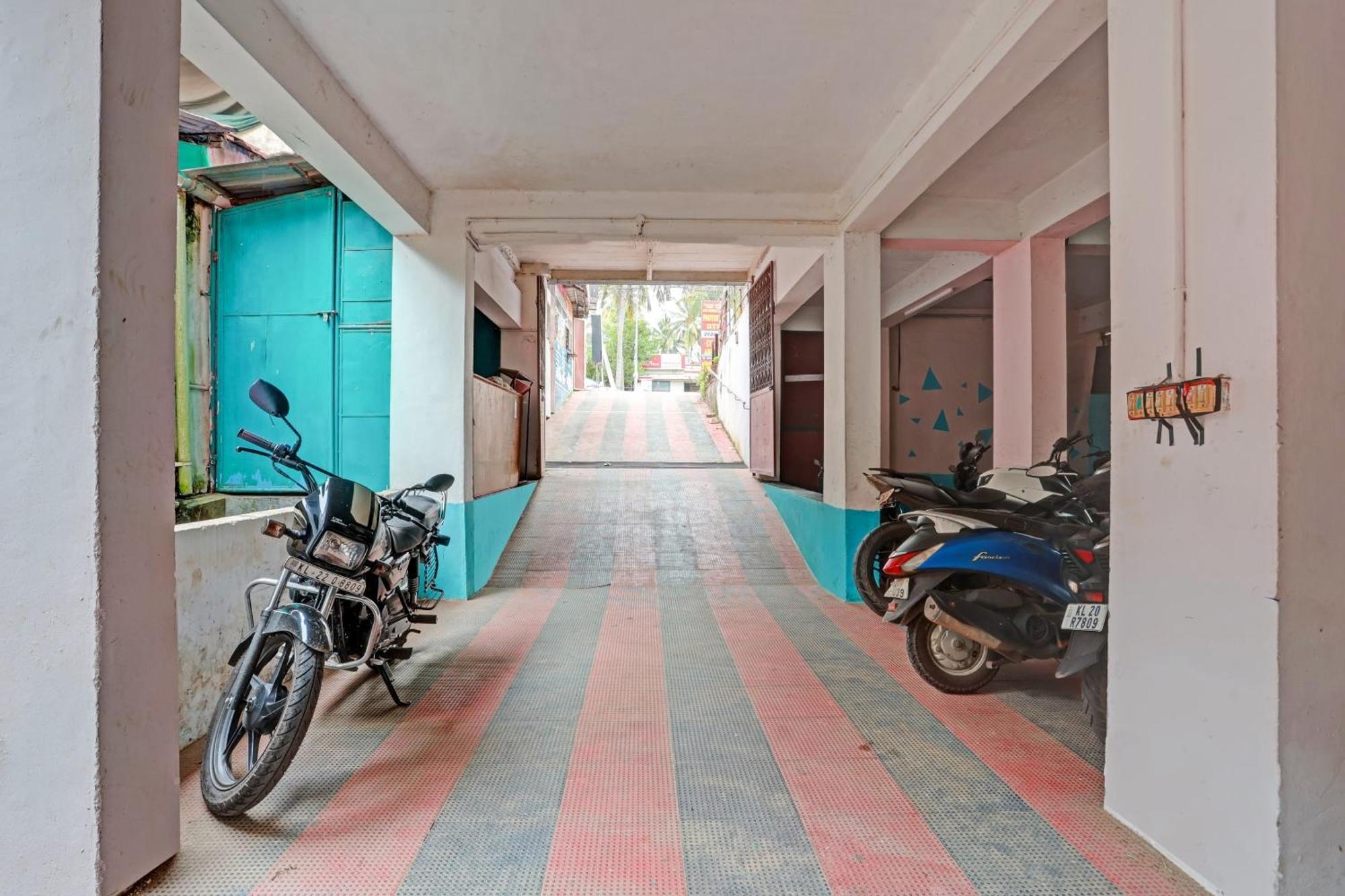 Hotel Spot On The New View Regency à Thiruvananthapuram Extérieur photo