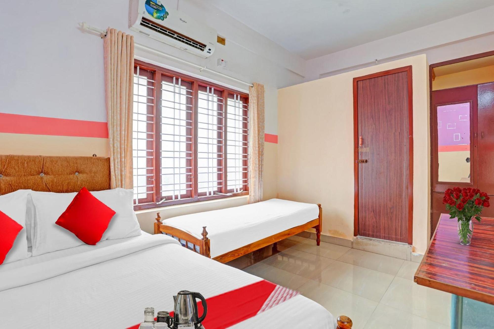 Hotel Spot On The New View Regency à Thiruvananthapuram Extérieur photo