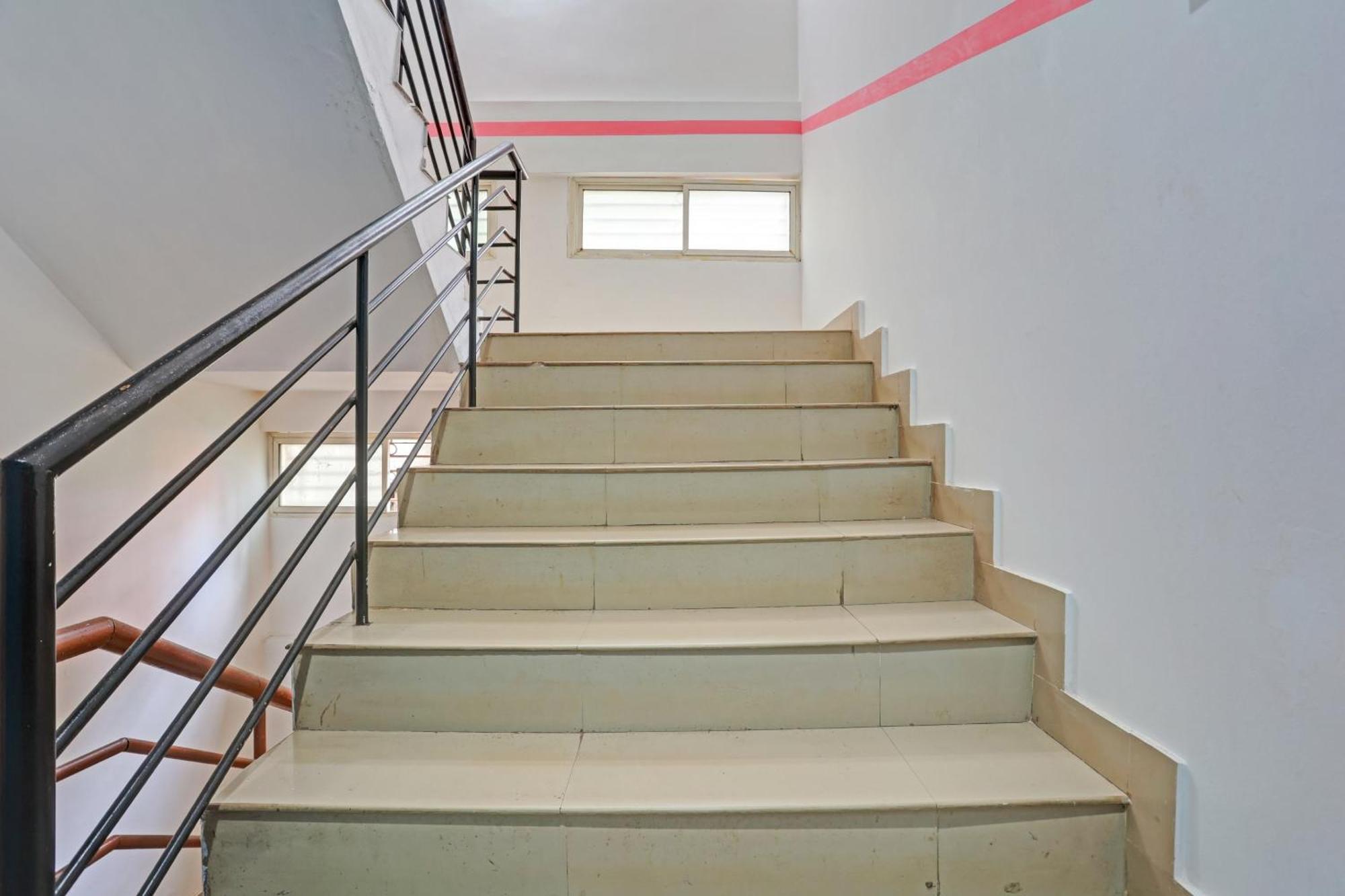 Hotel Spot On The New View Regency à Thiruvananthapuram Extérieur photo
